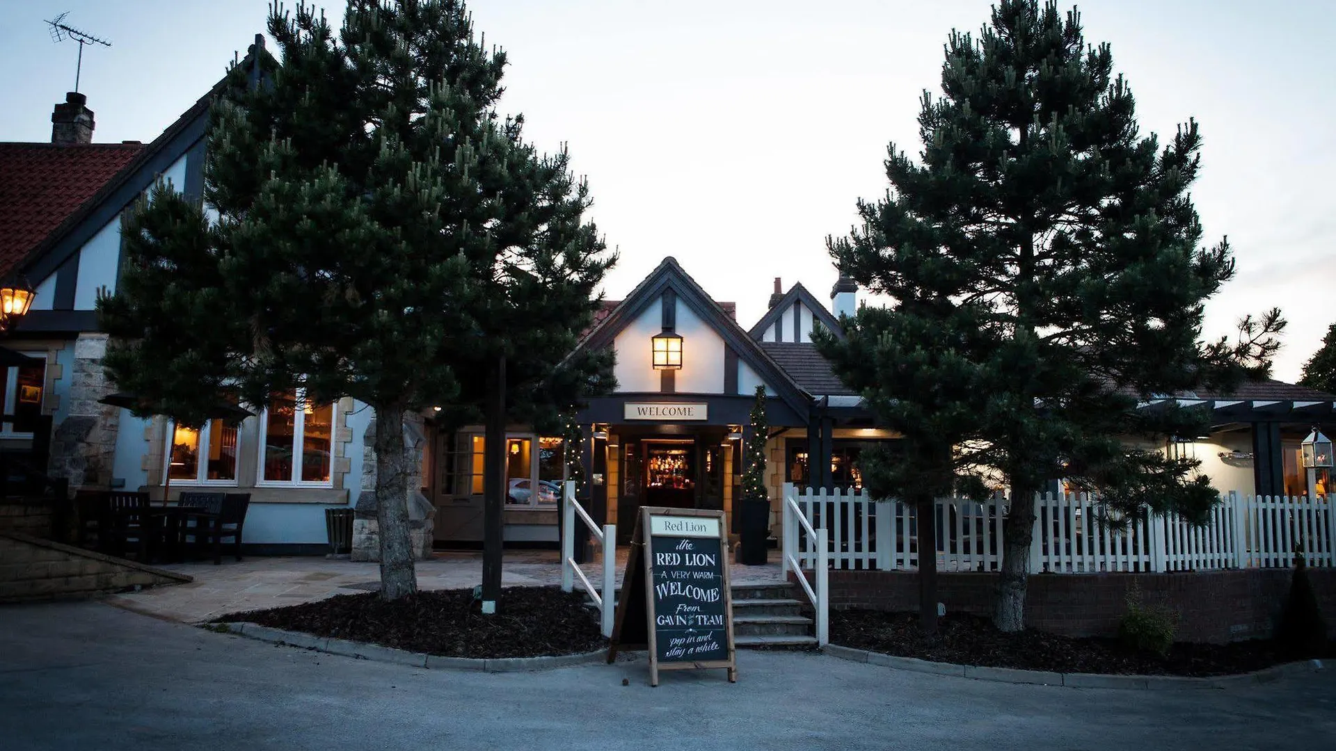 The Red Lion Inn By Chef & Brewer Collection Todwick Storbritannien